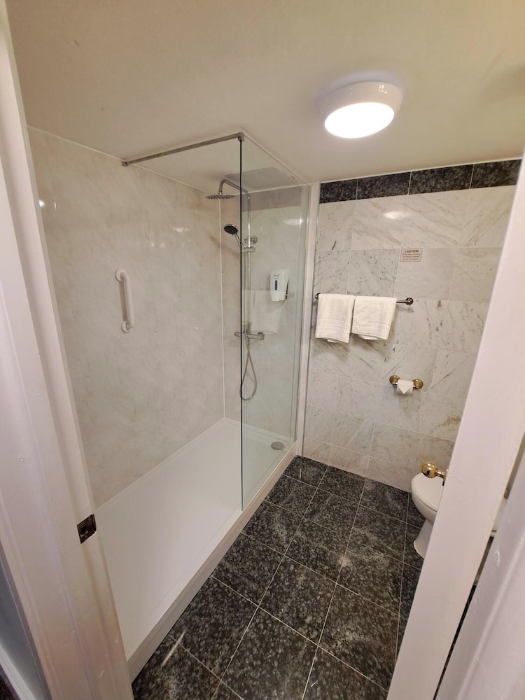 Standard Double Room - Photo 6