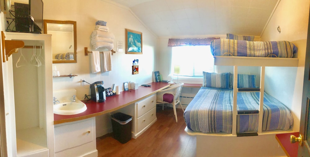 European Style Rm #2 (Shared Bath) (1 double bed with twin bunk above, upstairs)