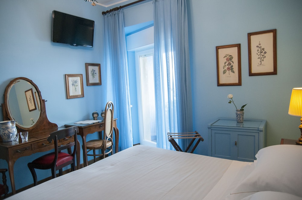 Superior Double Room, Balcony, Sea View - Photo 14