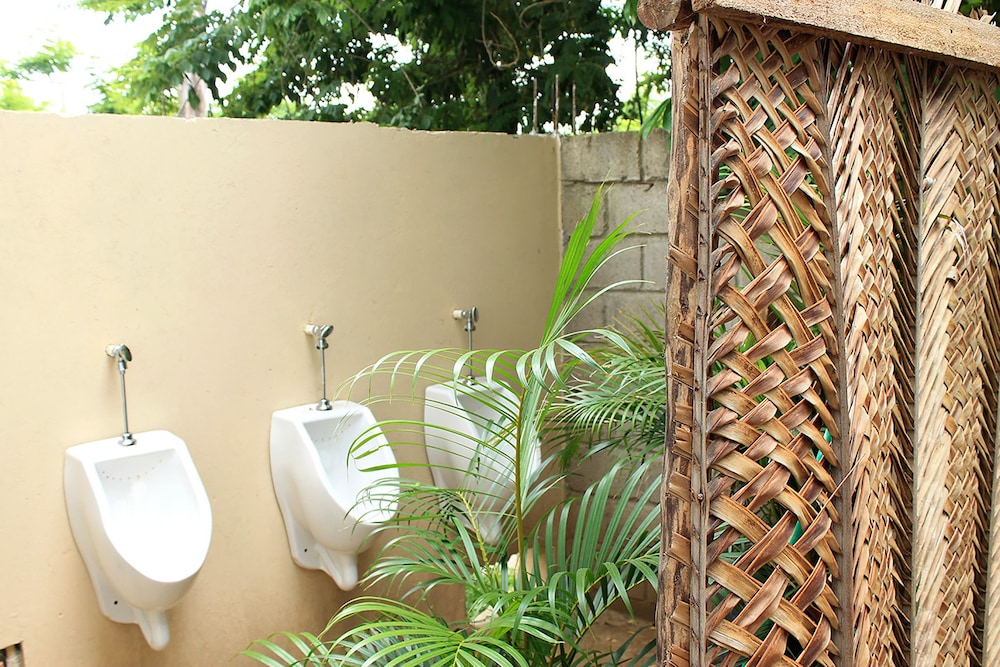Shared Dormitory, Shared Bathroom photo 3