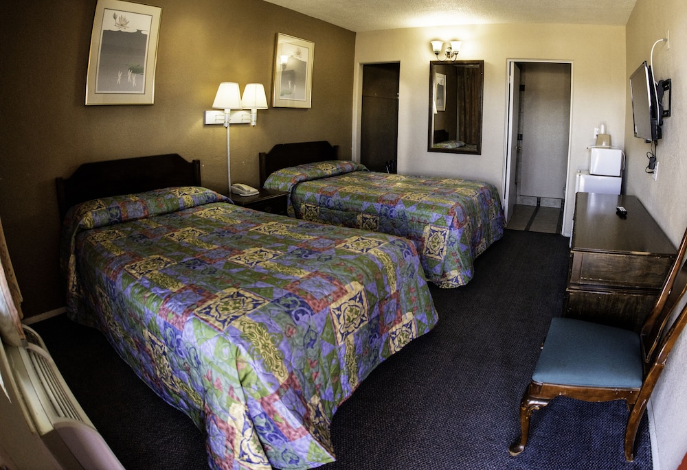 Standard Room, 2 Double Beds, Non Smoking photo 1