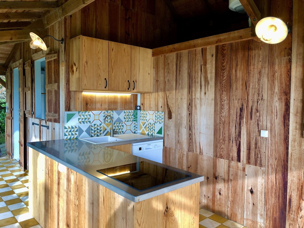 Signature Cottage, Private Bathroom, Sea View photo 3