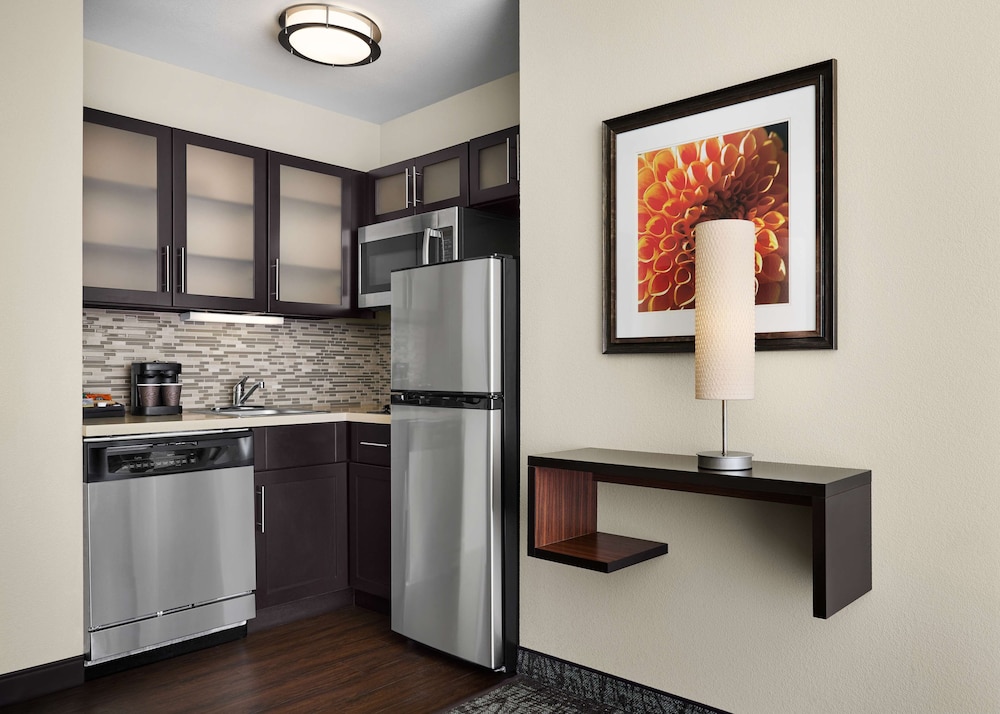 Studio Suite, 1 Queen Bed, Accessible (Roll-In Shower)