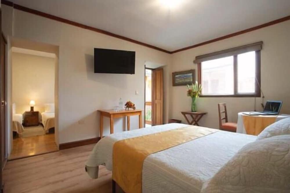 Family Quadruple Room, Non Smoking (205-206) photo 1