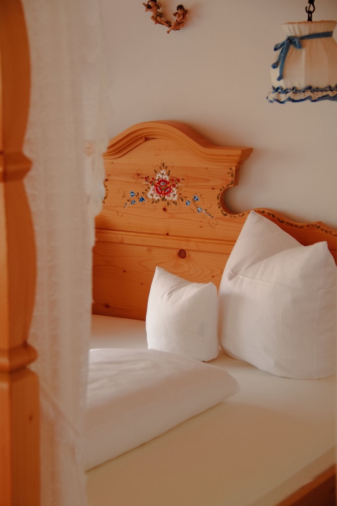 Deluxe Double Room, 1 Queen Bed - Photo 6