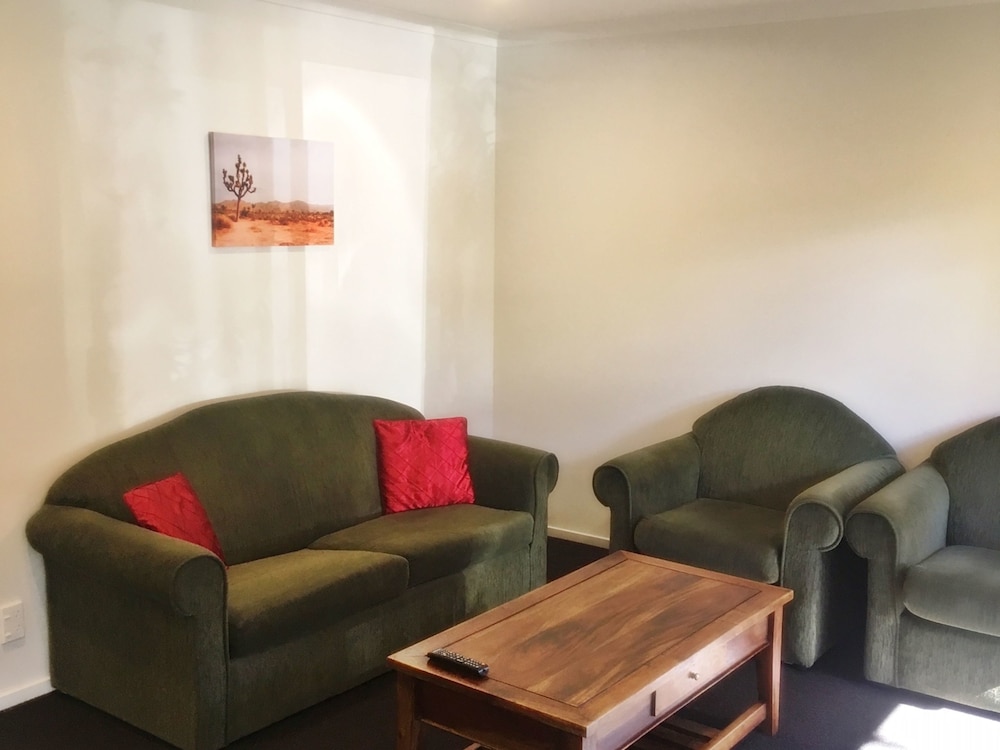 Superior One Bedroom photo 2