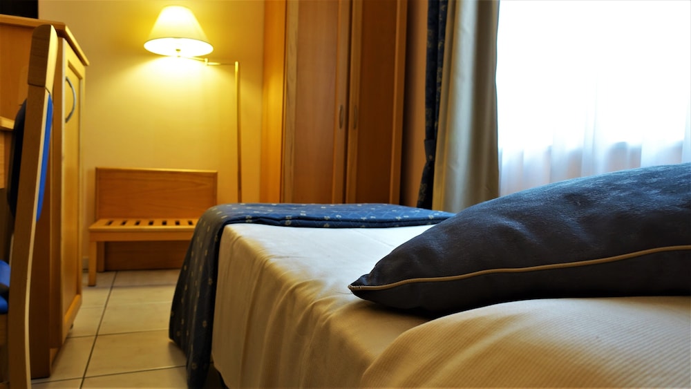 Basic Single Room