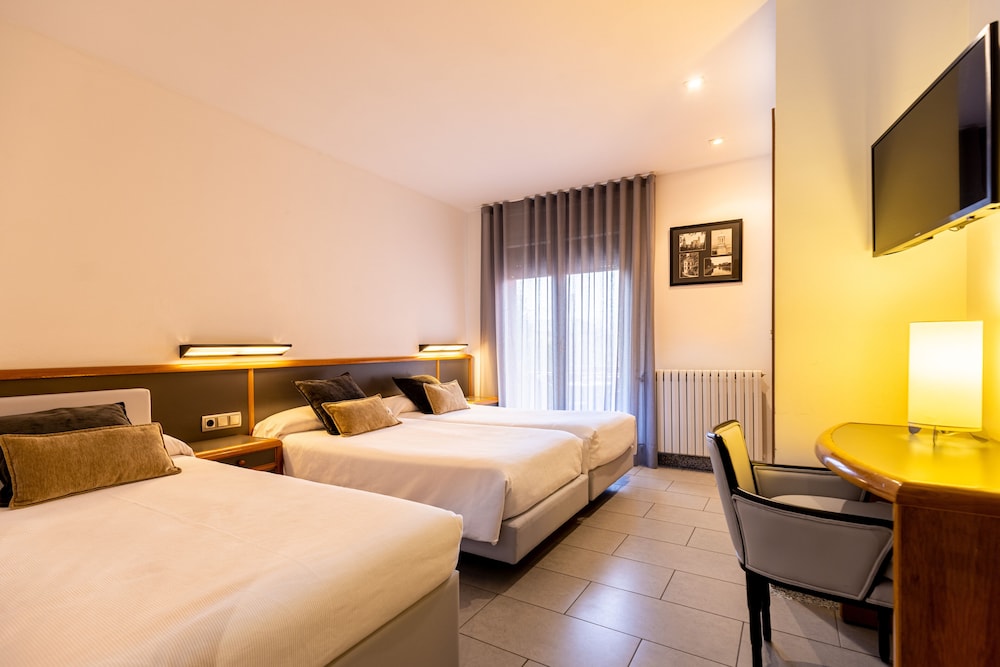 Triple Room - Photo 2