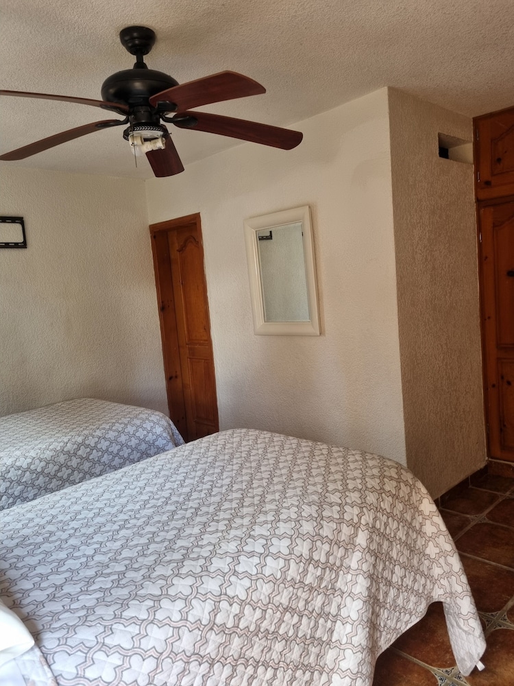 Basic Twin Room