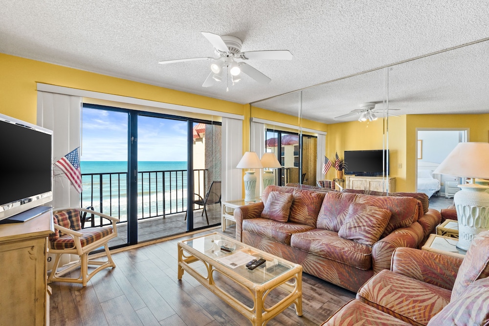 Condo, 2 Bedrooms, Ocean View (904A)