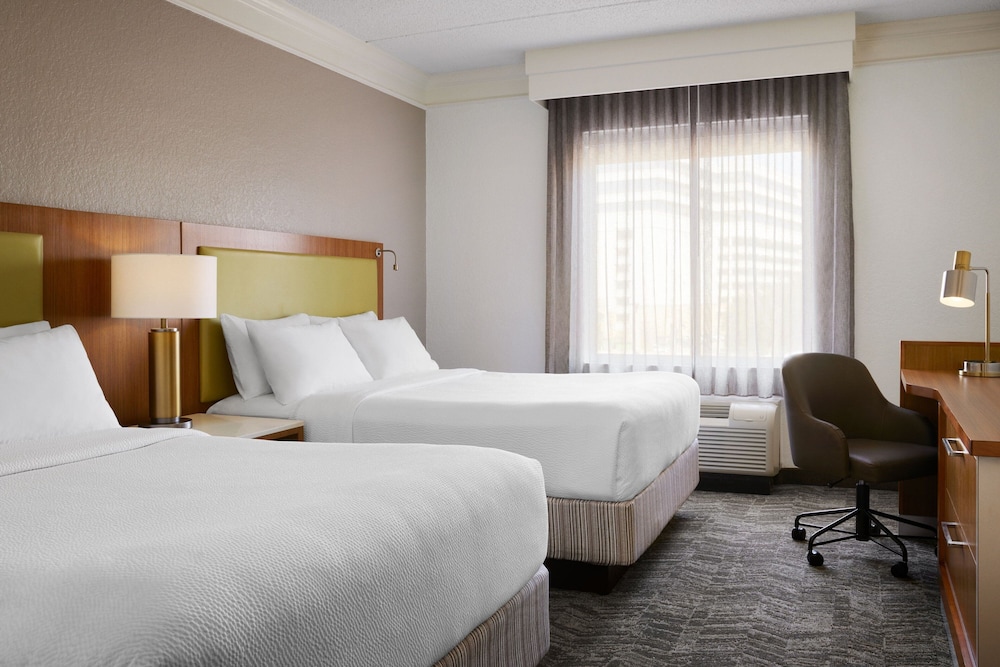 Studio Suite, Multiple Beds (Mobility Accessible, Tub) photo 3