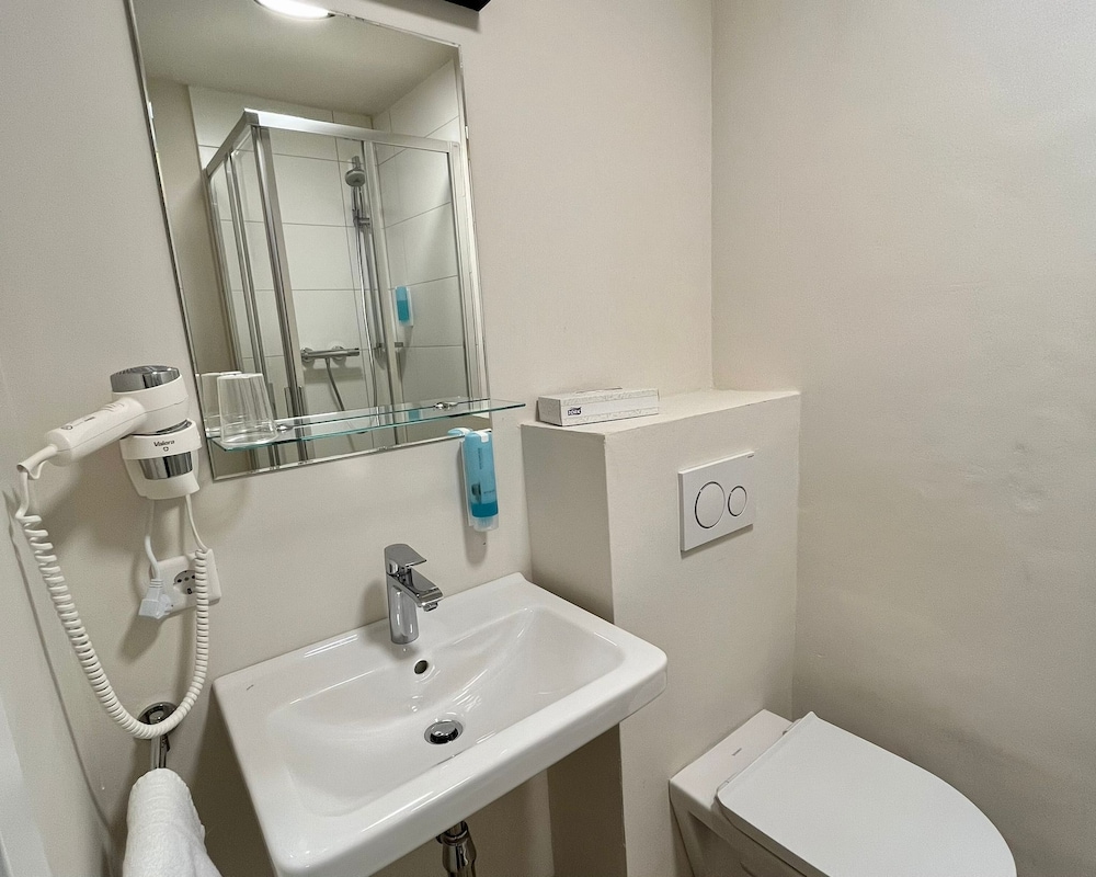 Premium Single Room photo 2