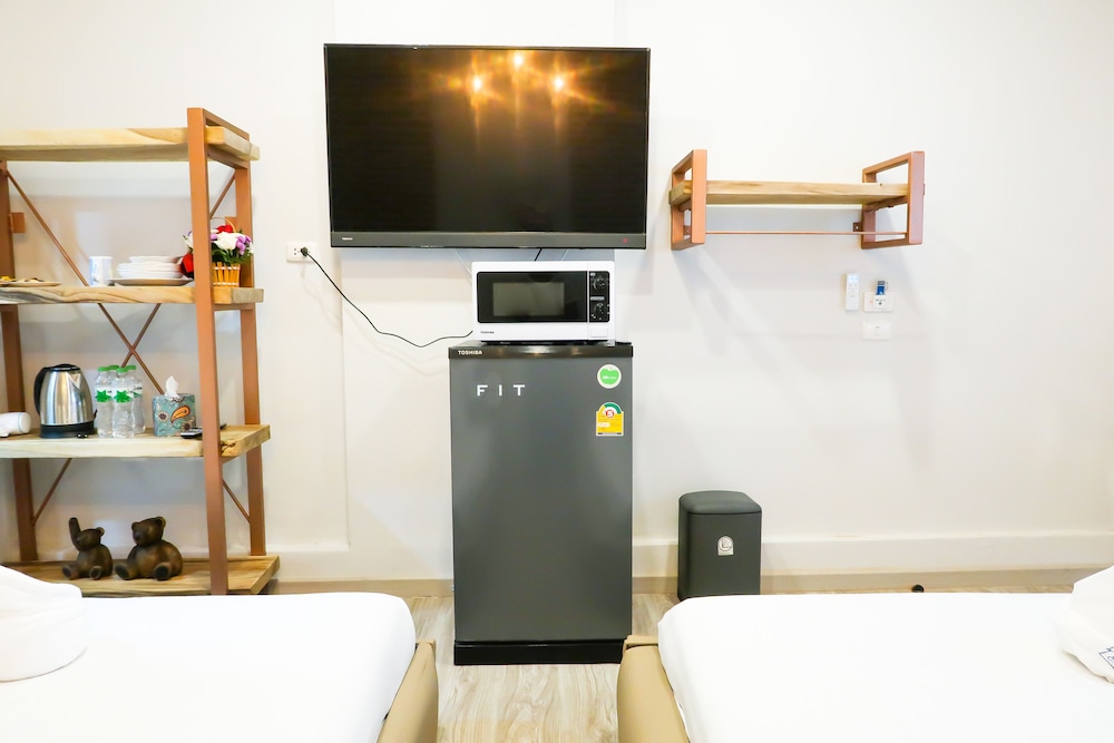 Economy Quadruple Room - Photo 2