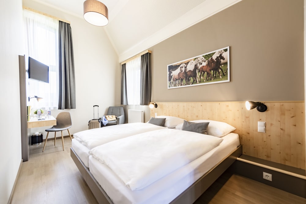 Standard Double or Twin Room - Photo 1