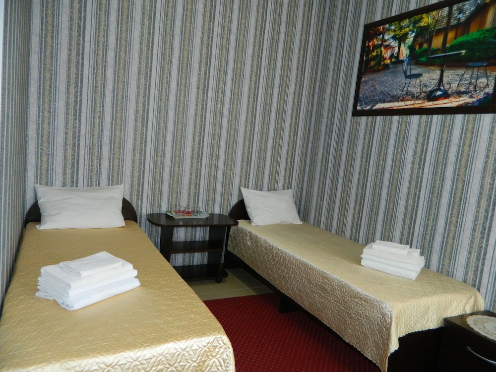 Triple Room, 3 Twin Beds, Non Smoking, Courtyard View photo 2
