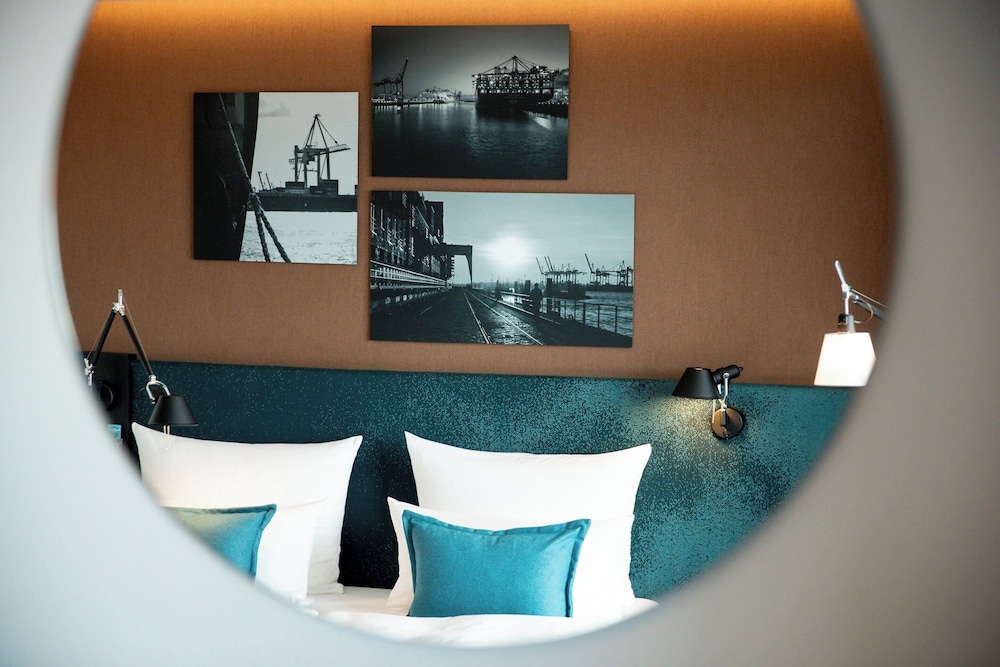 Room, Balcony (THE ONE)