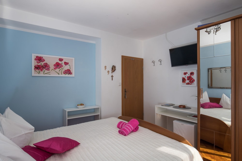 Double Room (Superior Double Room with Balcony and) photo 3