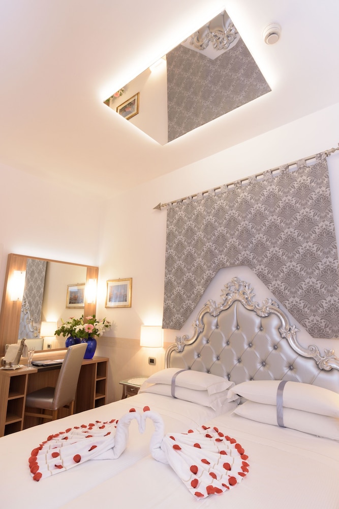 Superior Room View, with double bed or 2 single beds photo 2