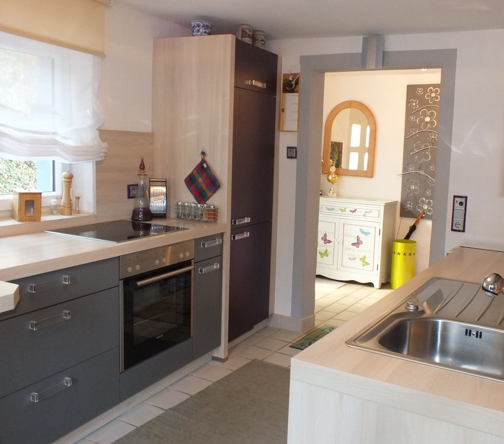 House, 2 Bedrooms, Non Smoking, Garden View photo 2