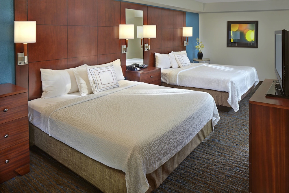 Suite, Multiple Beds - Photo 2