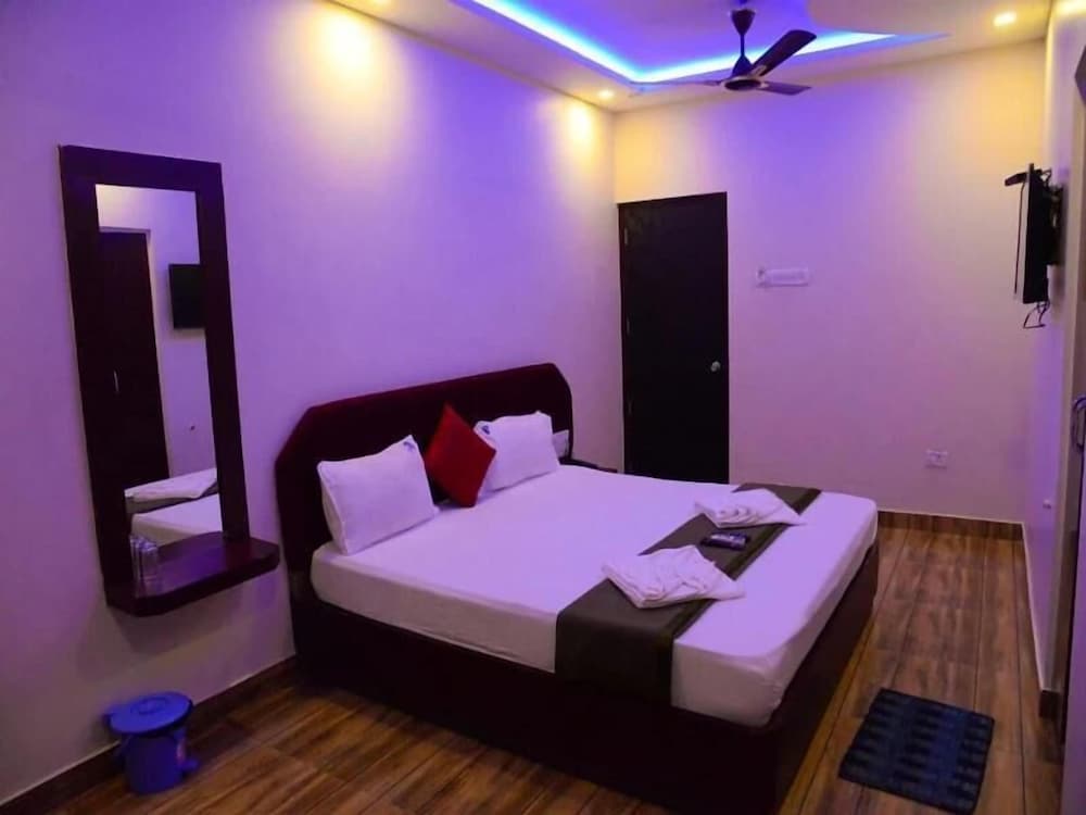 Deluxe Double Room, City View photo 2