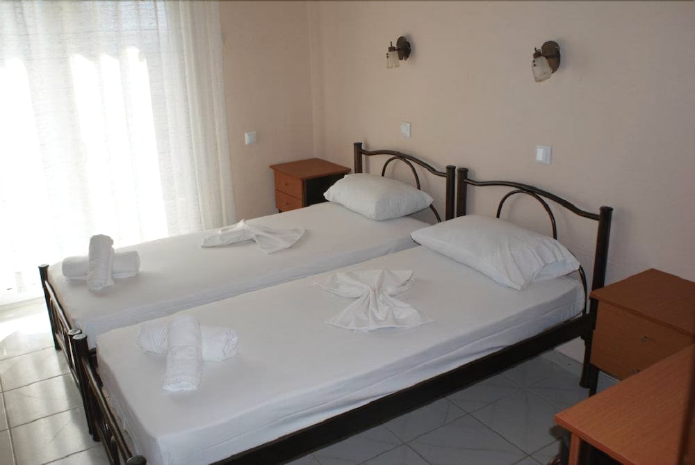 Double Room (B)
