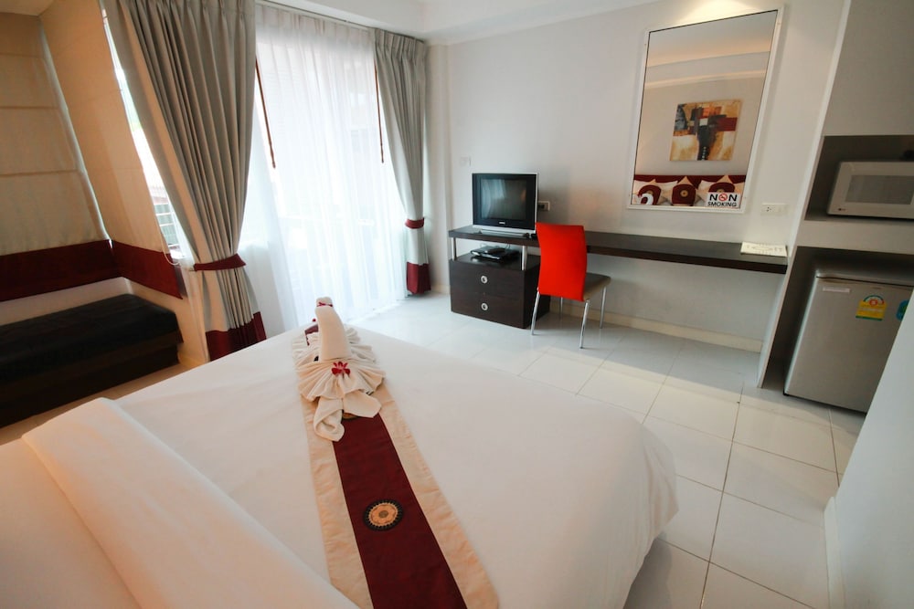 Superior Double Room, 1 Bedroom, City View photo 3