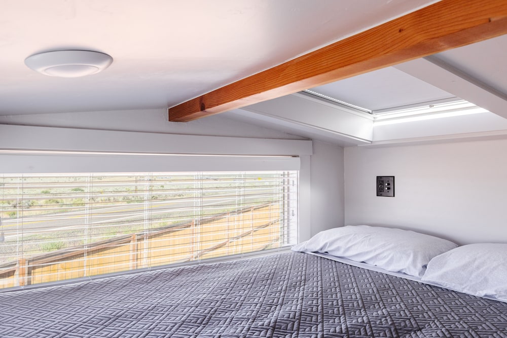 Business Cabin