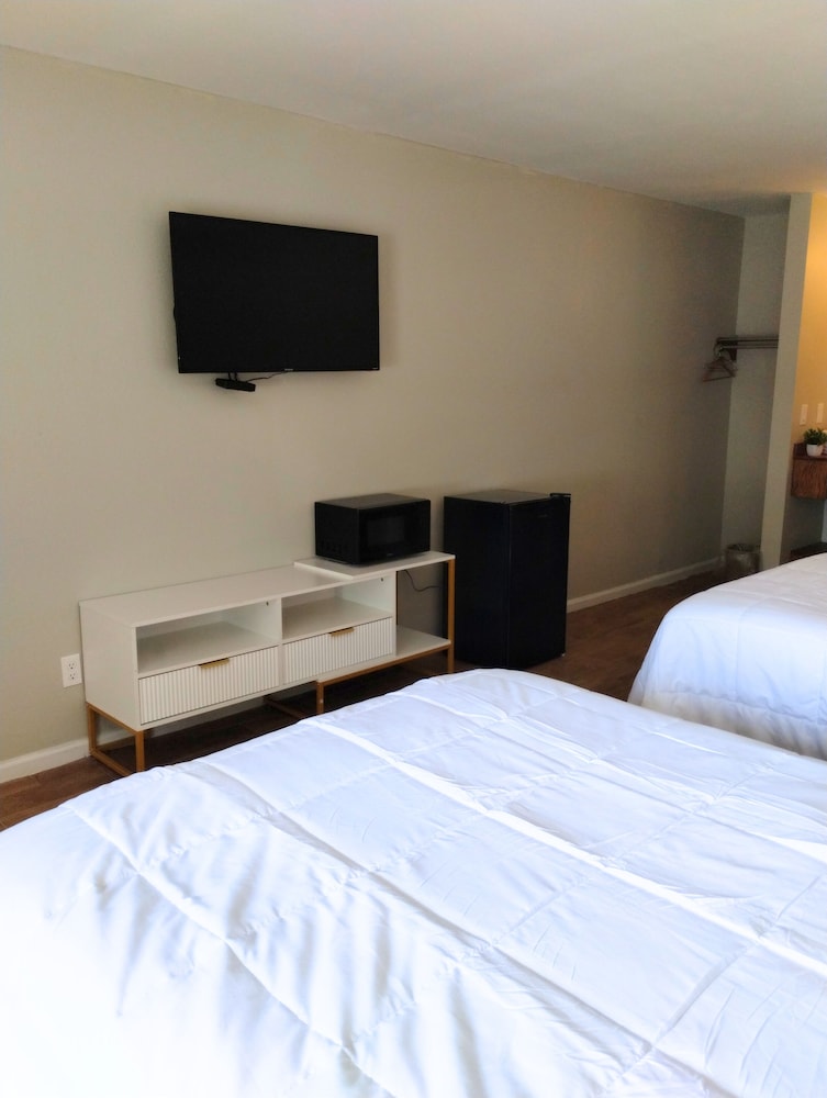 2 Full Beds, Smoking photo 1