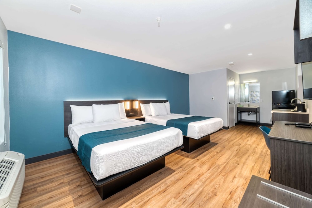Deluxe Room, 2 Double Beds, Accessible, Non Smoking photo 3
