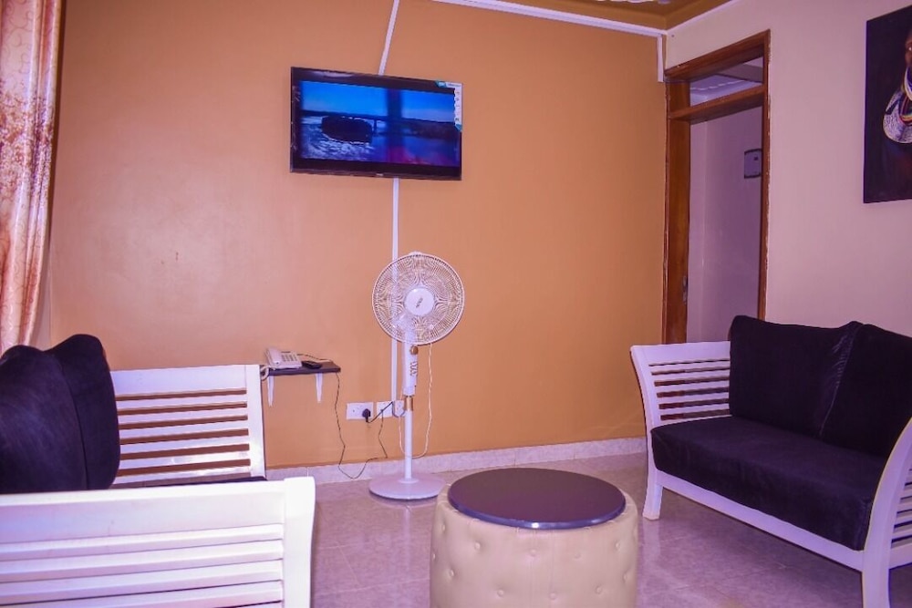 Deluxe Suite photo 2