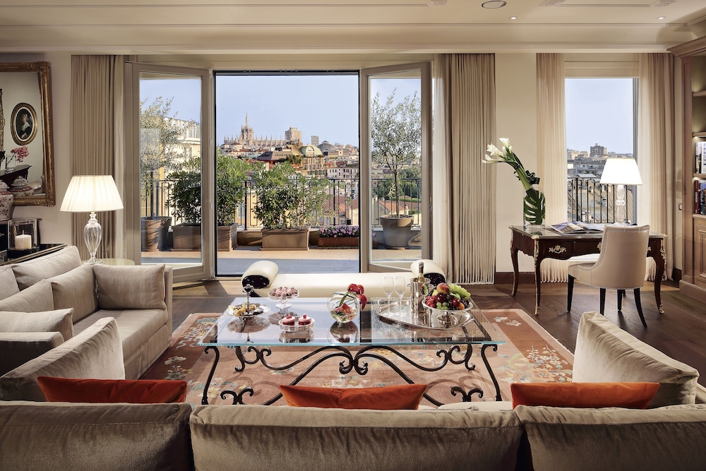 Suite (Imperial)