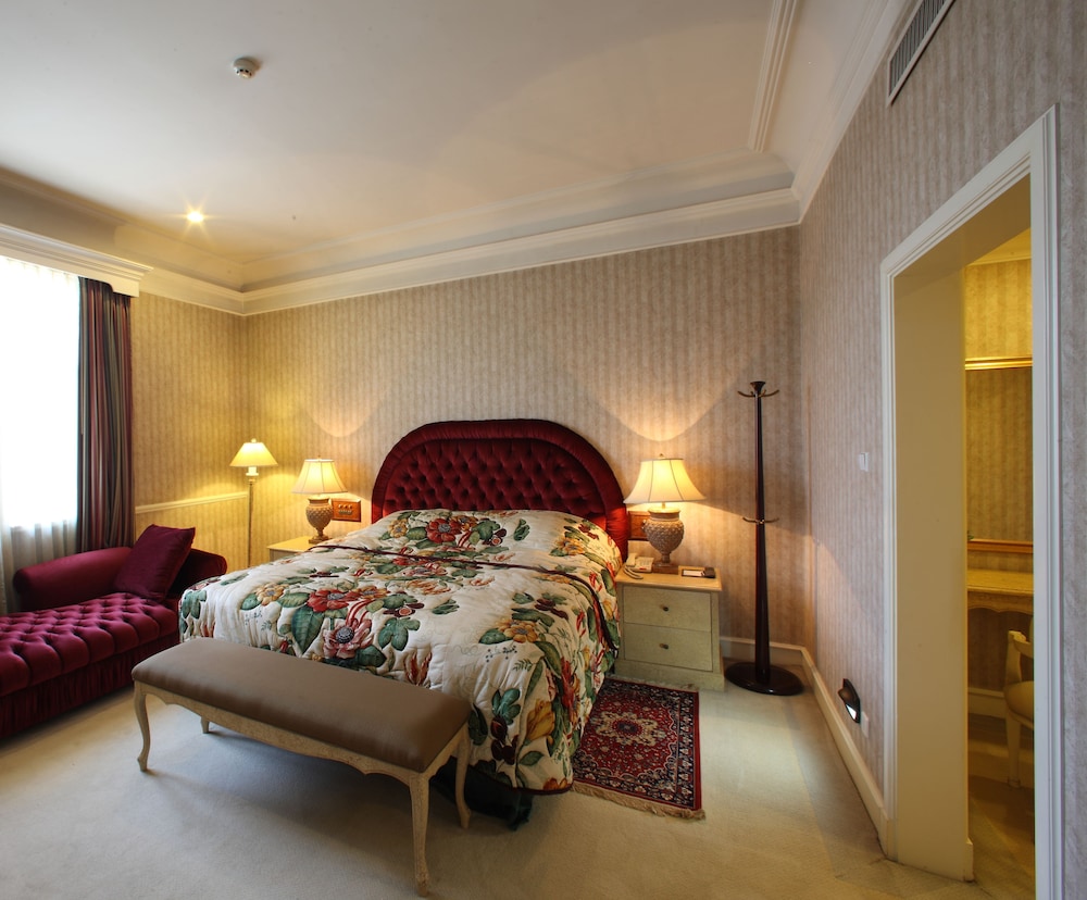 Ambassador Suite