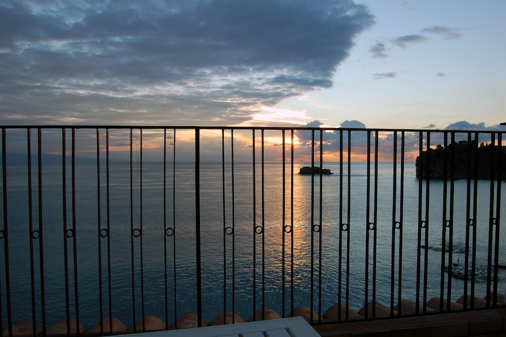 Superior Double or Twin Room, Terrace, Sea View - Photo 38