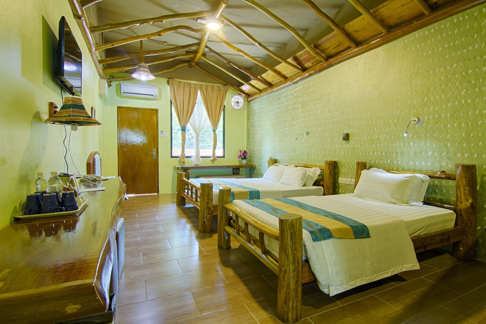 Superior Twin Room, 2 Twin Beds photo 3