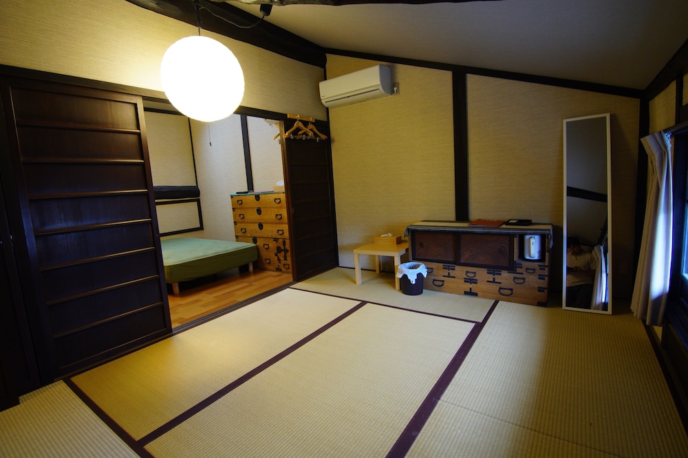 Japanese Western Style Room - Photo 2