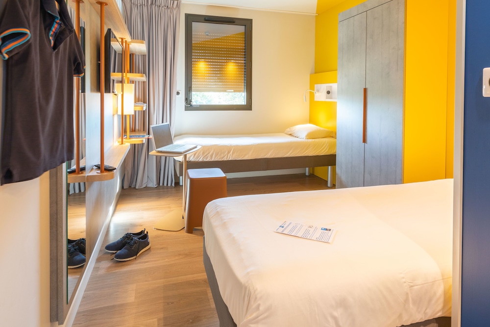 Triple Room, Multiple Beds photo 2