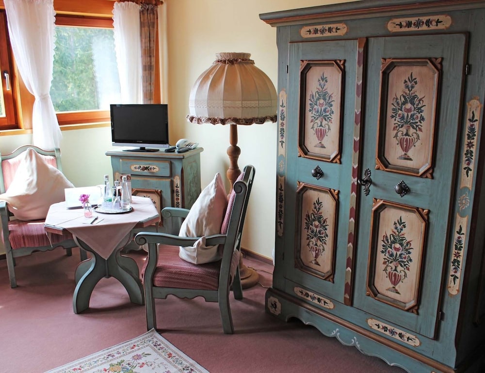 Honeymoon Room photo 3