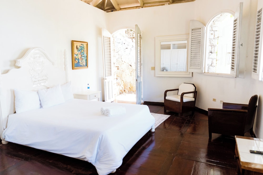 Standard Room, 1 Queen Bed photo 1