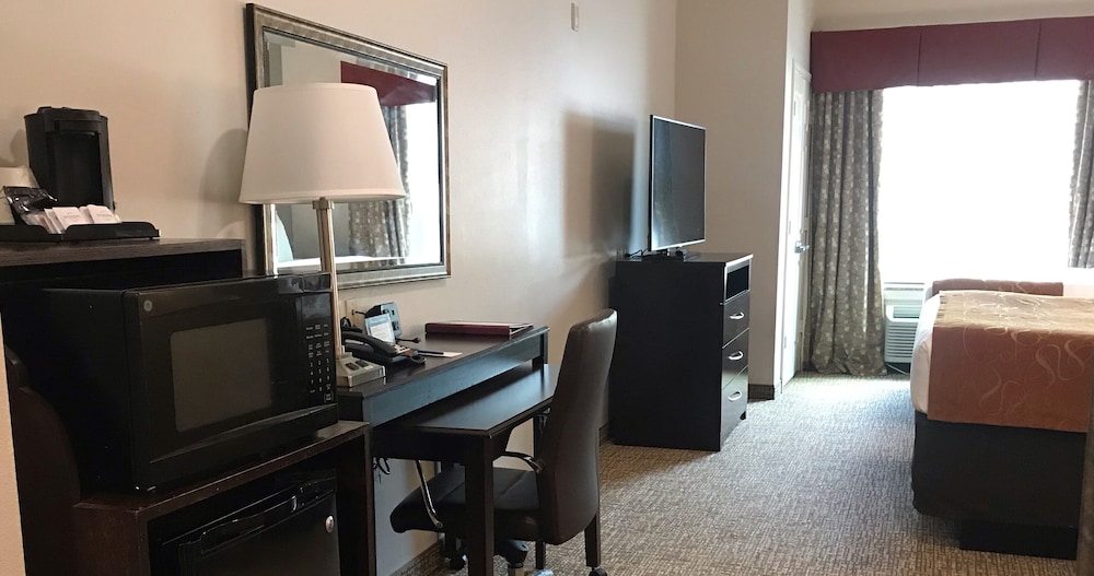 2 Queen Beds, Suite, Nonsmoking - Photo 6