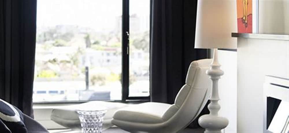 Suite (The Cullen) - Photo 3