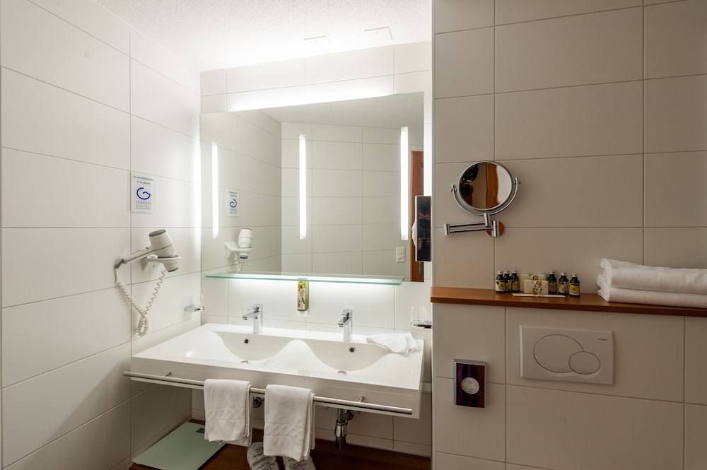 Maisonette Suite with Matterhorn View thumbnail 5