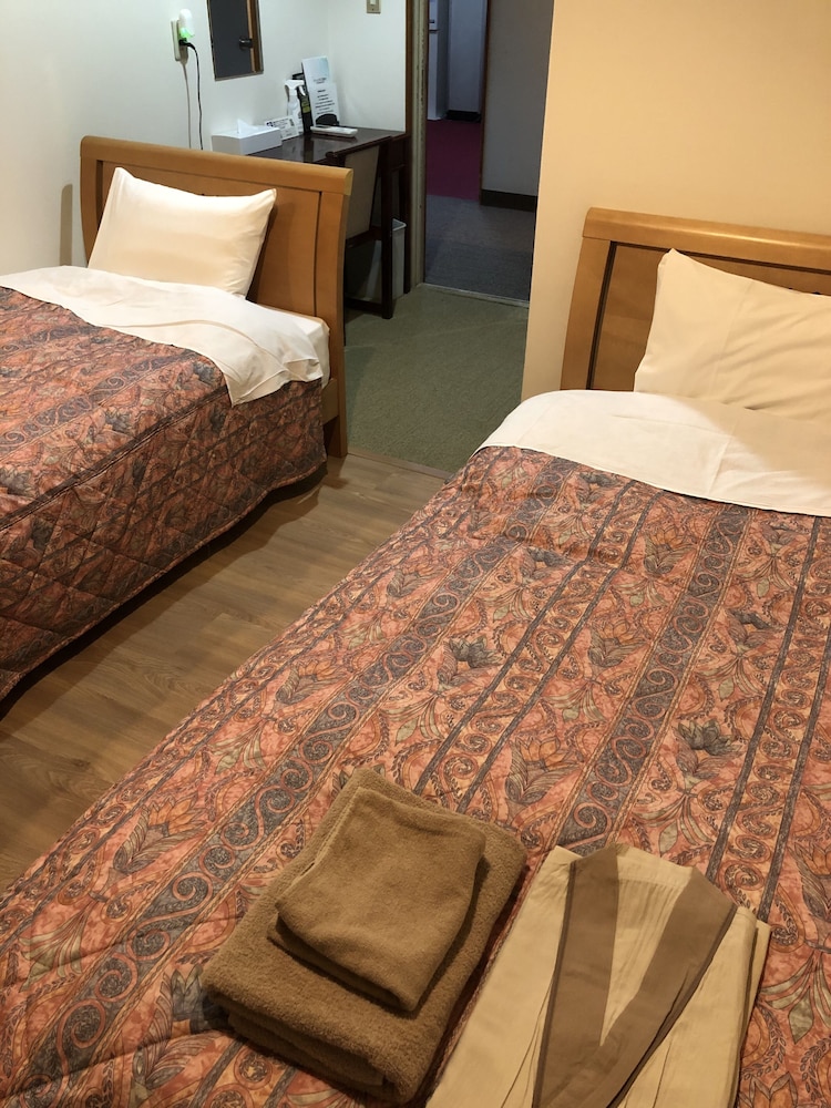 Basic Double or Twin Room, Non Smoking - Photo 1