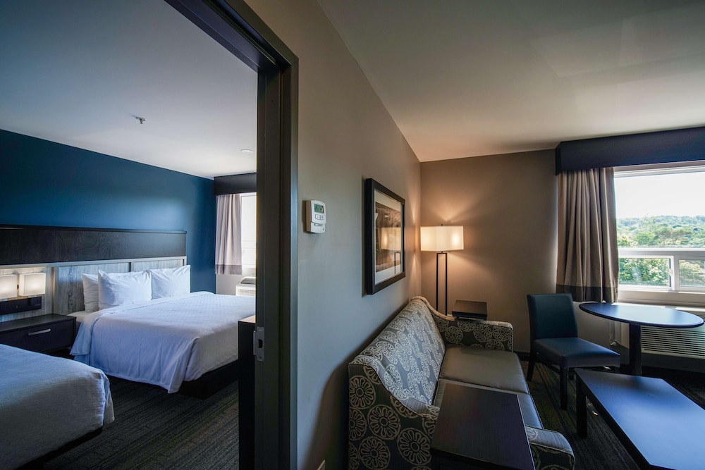 Suite, 2 Queen Beds, Non Smoking - Photo 1