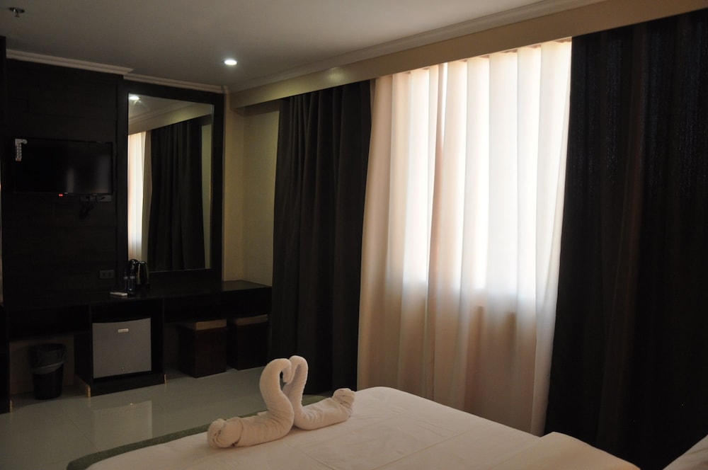 Trio Deluxe Room