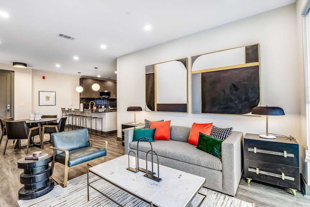 Condo, 3 Bedrooms