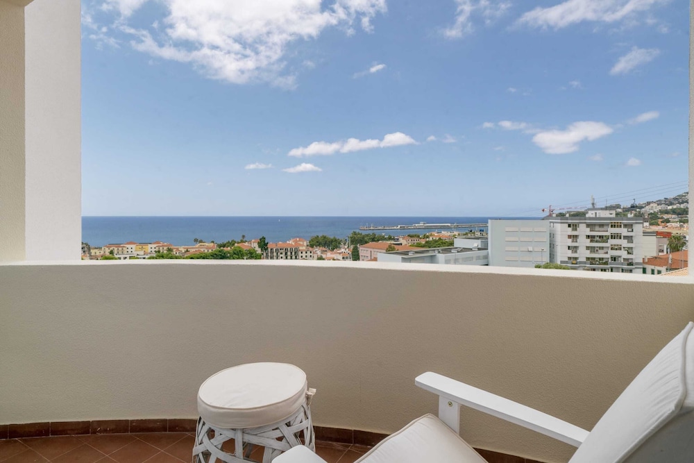 Classic Shared Dormitory, Multiple Beds, Non Smoking, Sea View photo 3