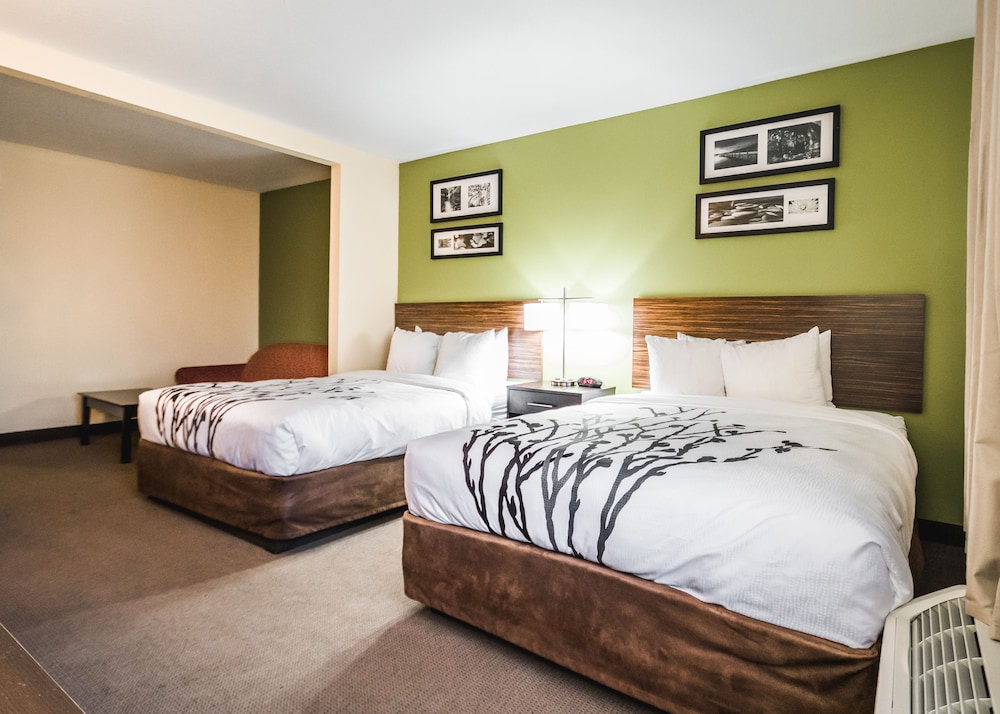 Suite, 2 Queen Beds, Non Smoking - Photo 2