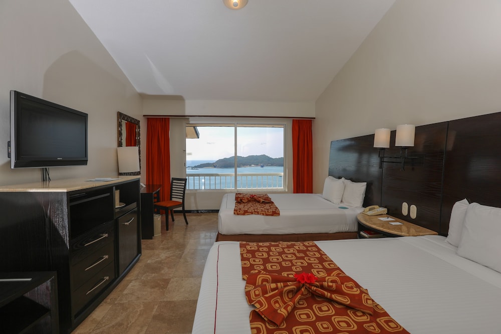 Deluxe Room, Sea View - Photo 4