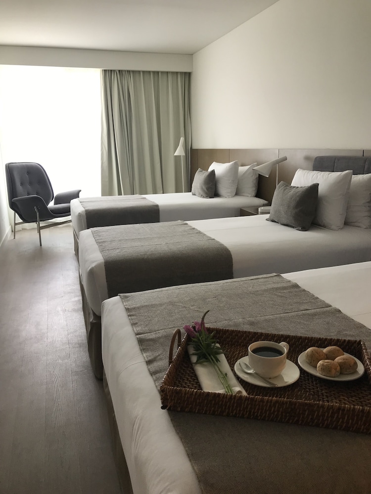 Classic Room, 3 Twin Beds, City View - Photo 5